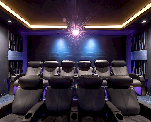 Big Cinema, Small space